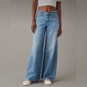 000 Baggy High Rise American Eagle Jeans (NWT)